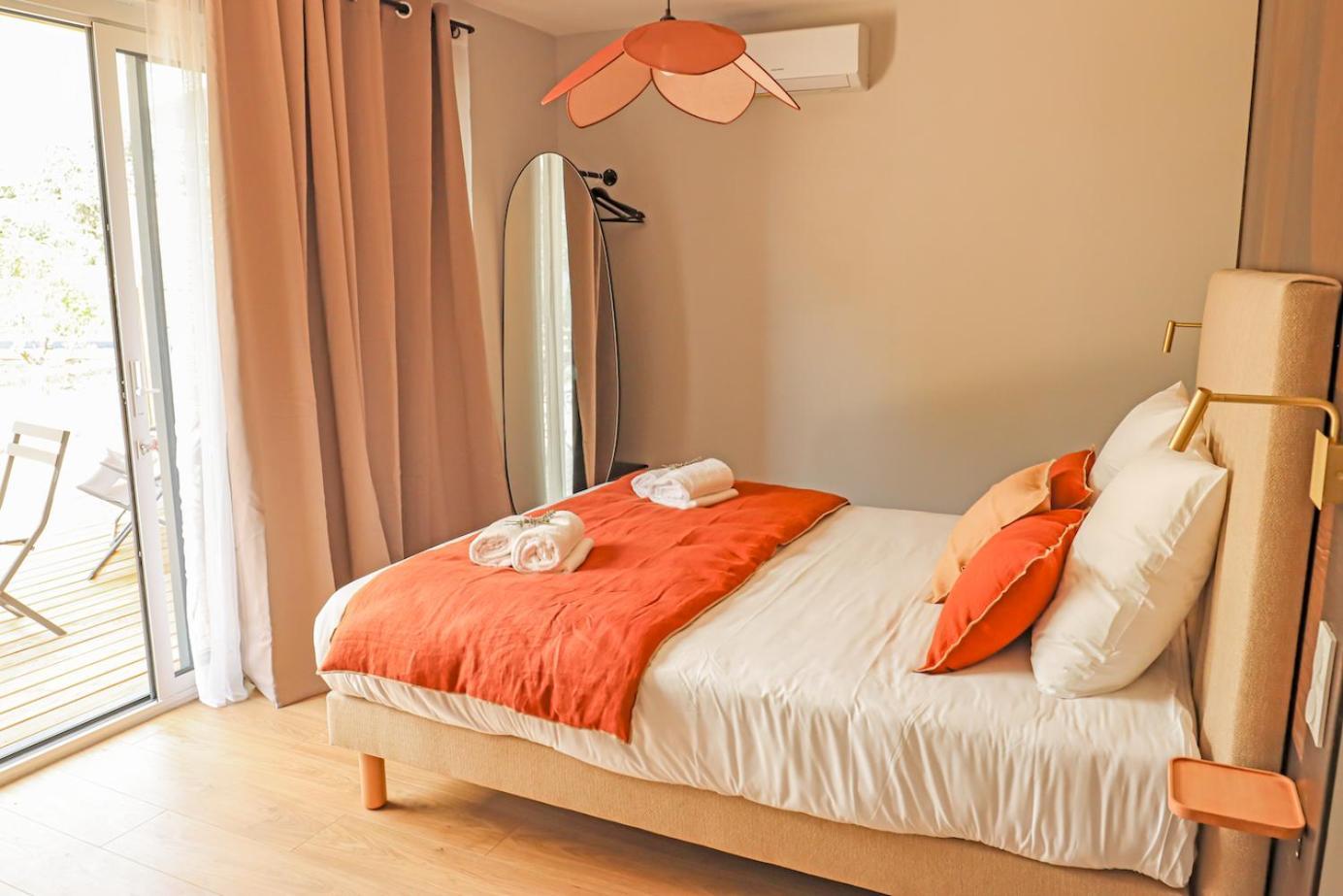 Les Gites De Laure - L'Eden Romantique, Chambres Hotes, Spa Prive, Couloir De Nage, Adults Only Malves-en-Minervois Exterior photo