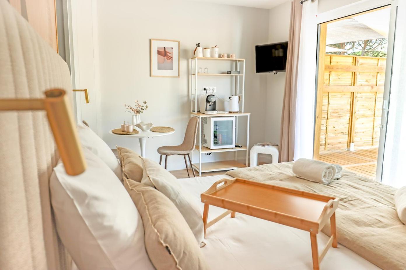 Les Gites De Laure - L'Eden Romantique, Chambres Hotes, Spa Prive, Couloir De Nage, Adults Only Malves-en-Minervois Exterior photo